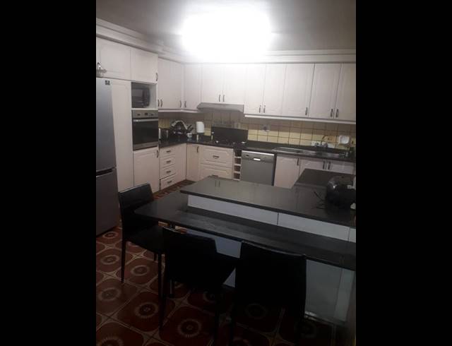 4 BEDROOM HOUSE FOR SALE IN PARLOCK